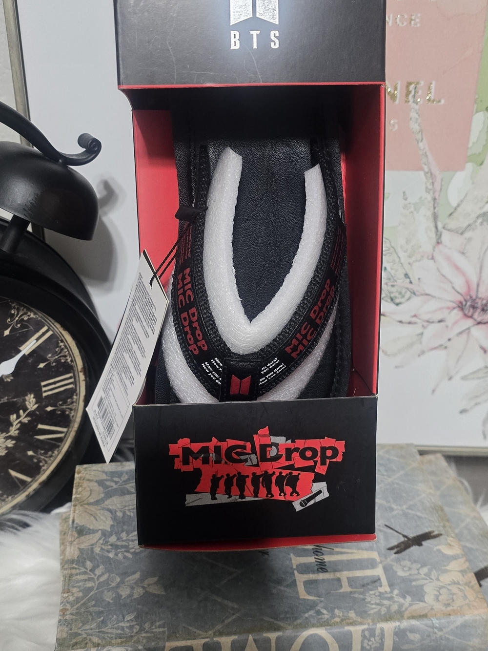 BTS Merchandise MIC Drop Black Men’s Flip Flops Size 7